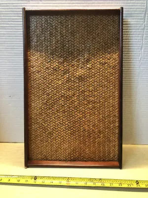Serving tray with short legs chipped