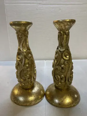 2 candle holders
