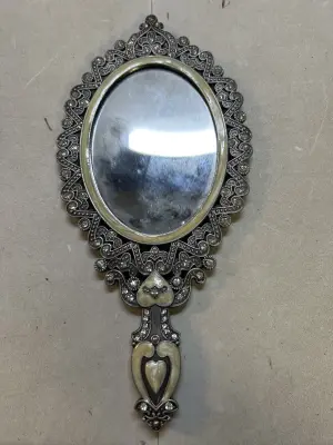 handheld mirror / picture frame