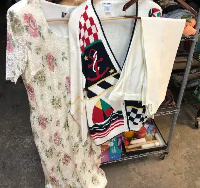 Sweater size xl dress unknown size pants size 14