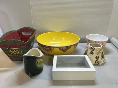 bowls, coozie decor lot