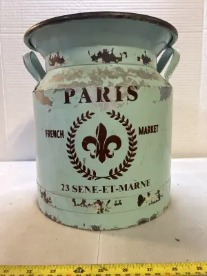 milk tin decor