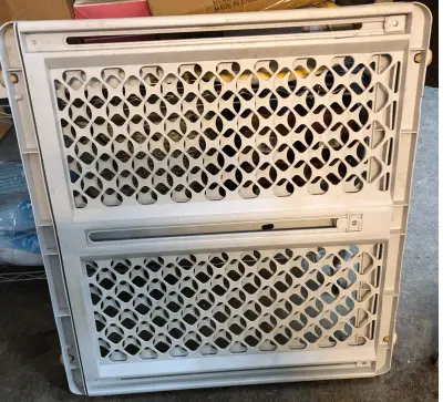 Unknown size used baby gate