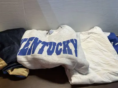 4ct shorts & shirt/sweaters