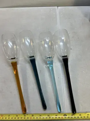 set of 4 baseless champagne glasses
