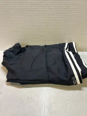 2 xl addidas pants needs washed