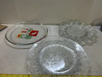 3 serving dishes