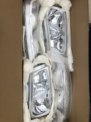 Headlights for unknown vehicle