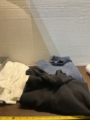 2ct 2XL sweaters , 2XL joggers