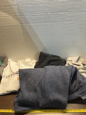 4ct Large shirts & hoodies