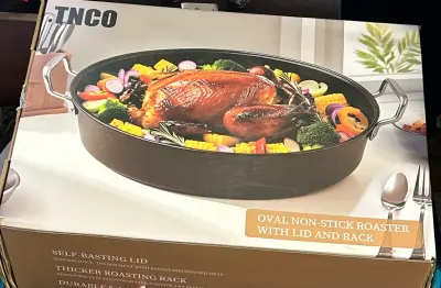 oval non stick roaster with lid and rack