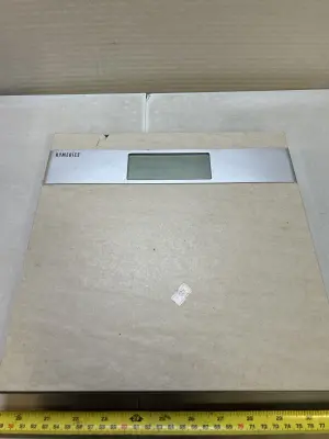 digital scale small crack
