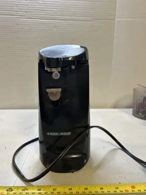 black + decker magnetic can opener untested as is