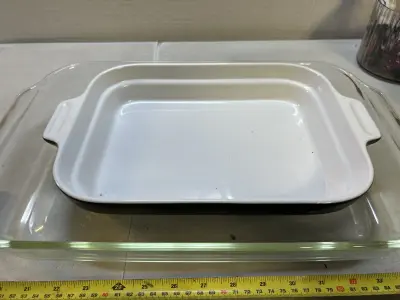 2 baking dishes