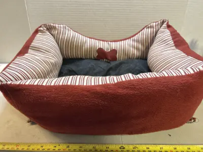 small dog bed needs washed