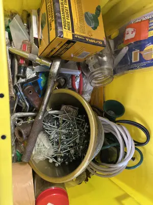 miscellaneous garage items