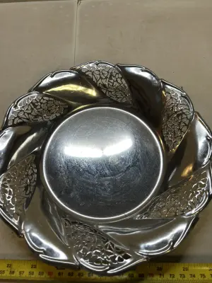 metal dish