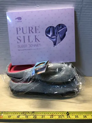 Pure silk sleep bonnet and slippers size 9-10