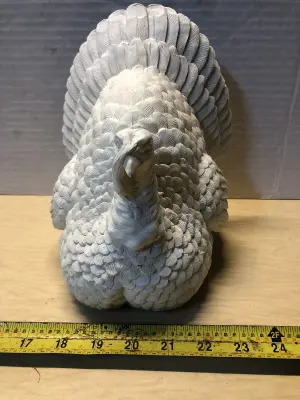 White hen