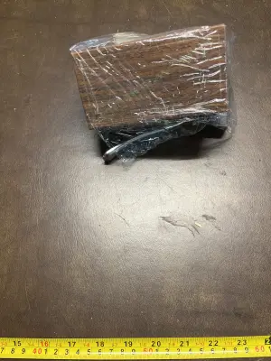 2ct Staples and stapler gun