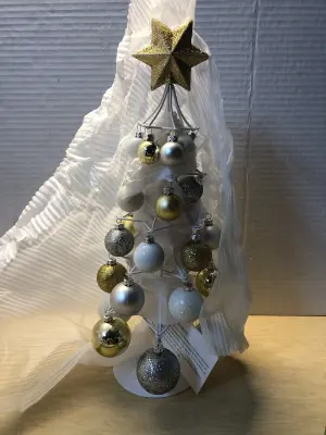 Star of David wire tree