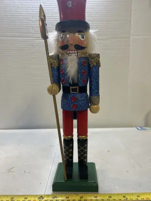 wood cracker