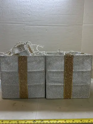 2 sets of present decor