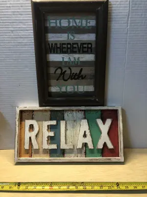 2pc wooden decor