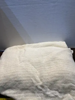 blanket ( unknown size)