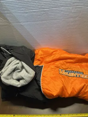 XXL jacket , Tennessee volunteers jackets