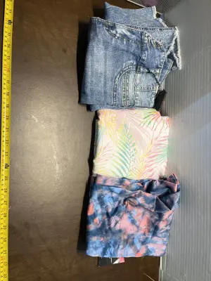 2ct medium leggings , size 13 jeans