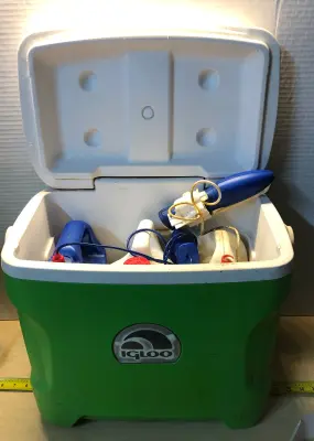 Igloo cooler used half gallon weed killer for lawns, gallon of bug stop,1qt deer repellent used as is