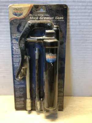 Heavy duty mini grease gun