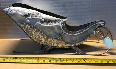 Metal sleigh