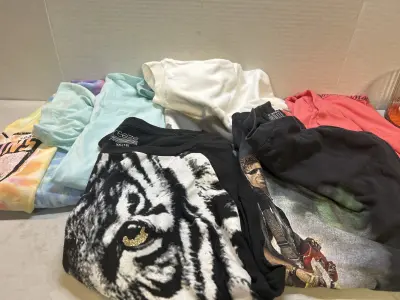 6 XL tshirts