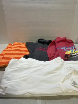 2XL 4 tshirts