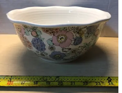 Holiday home bowl