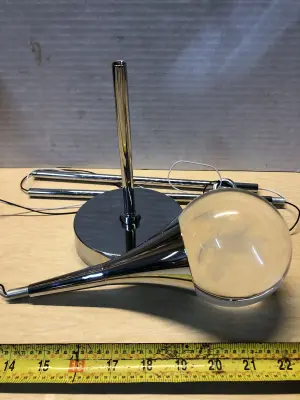 Lamp needs assembled as is