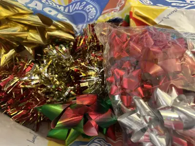 lot christmas bows/tags etc