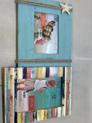 2 picture frames