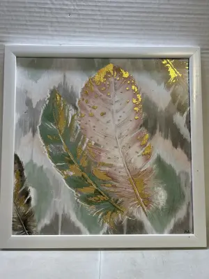 feather wall decor