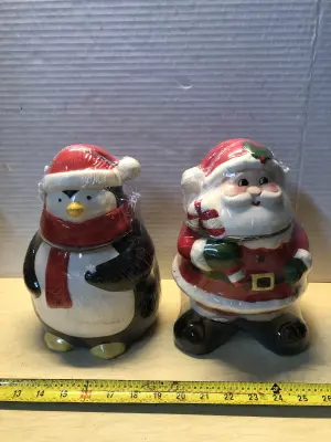2pc Christmas cookie jars