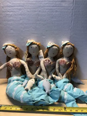 4pc mermaid sitters