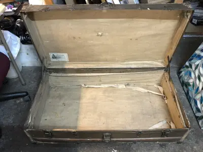 Vintage wooden trunk wood broken in a few places no key for lock as is