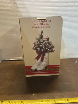 LED lighted ice skate centerpiece