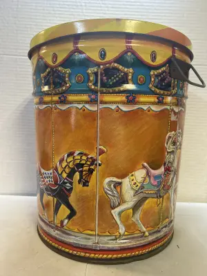 large carousel tin with handles