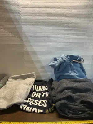 2ct 2XL jackets, XL joggers , XXL tshirt