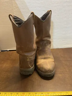 Men’s 8W (as is)