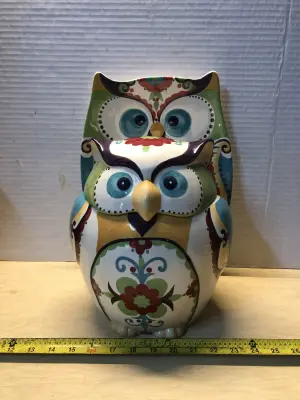 Owl cookie jar and plate has been glued