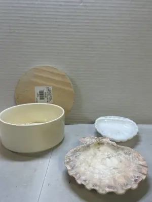 beach decor, bowl and lid